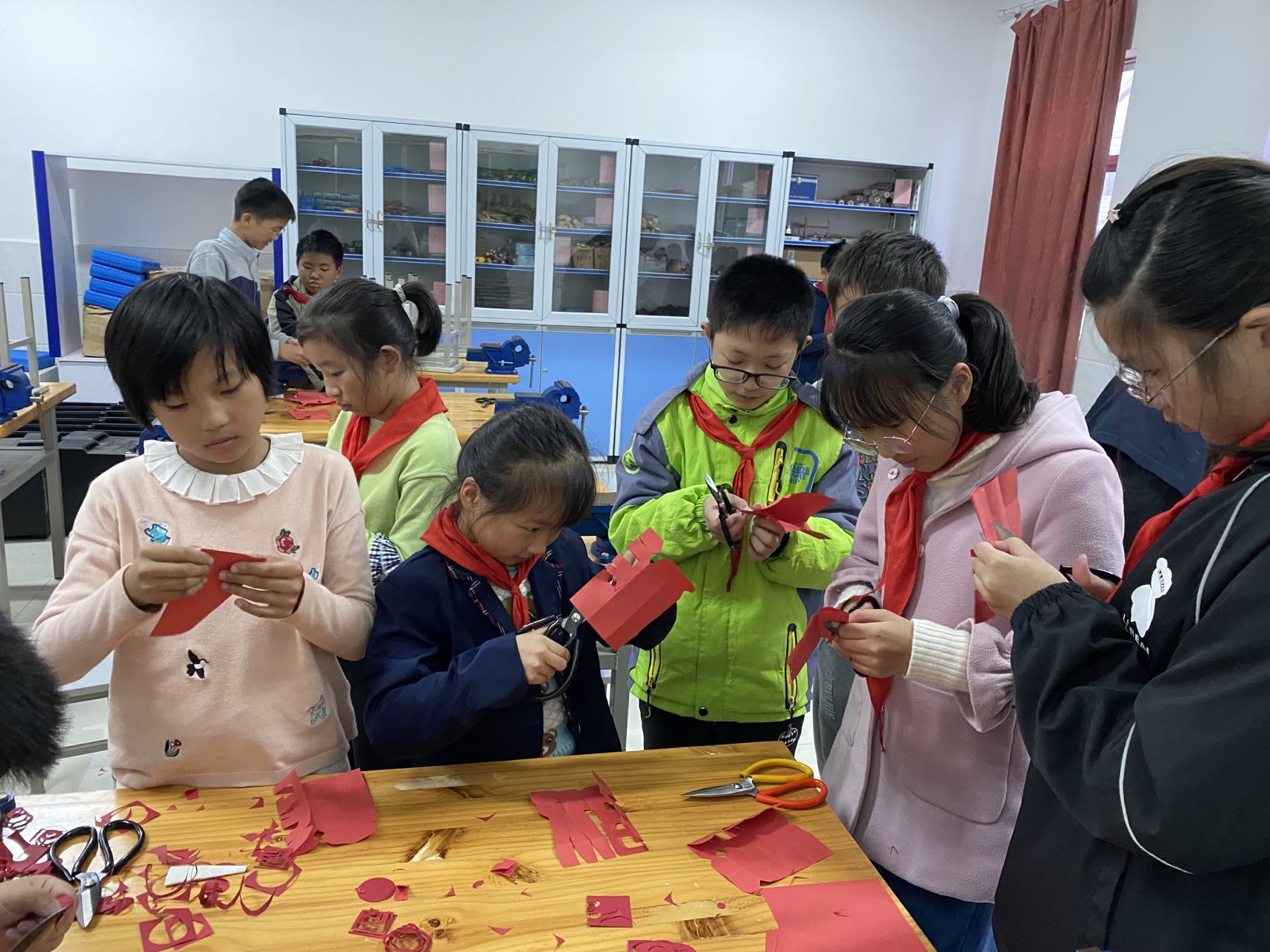 乡村小学开启乡土特色非遗课程