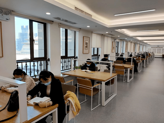 “蔬”香伴书香,菜市书屋成为市民共享书房