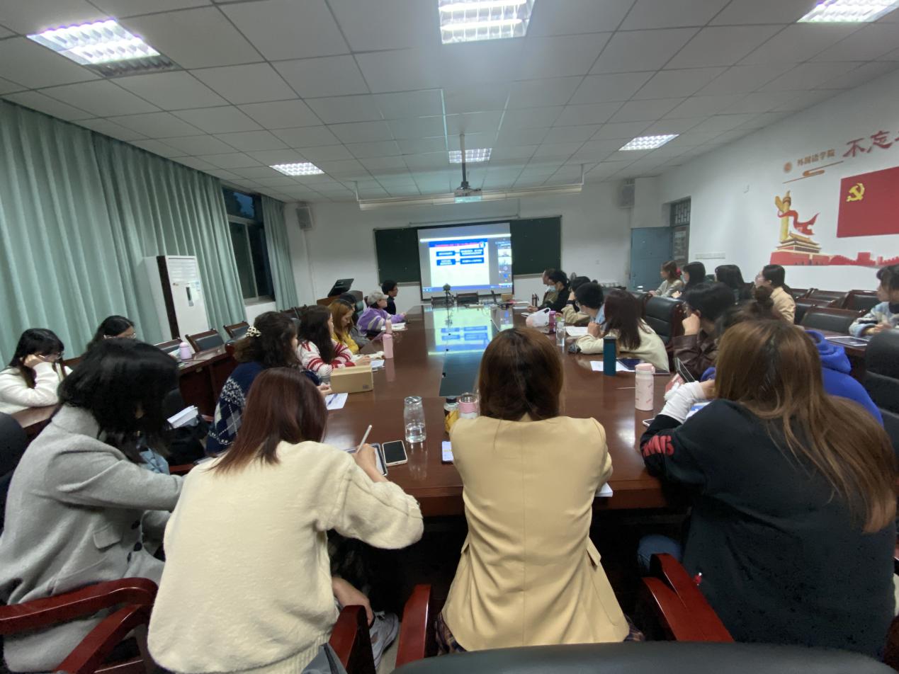 追梦科学 点亮未来 四川师大附中外国语学校开展第二期成长讲座