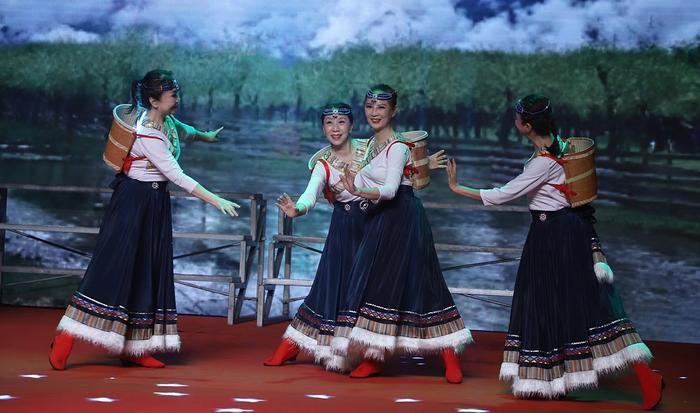 “父母食堂”让幸福味道可持续