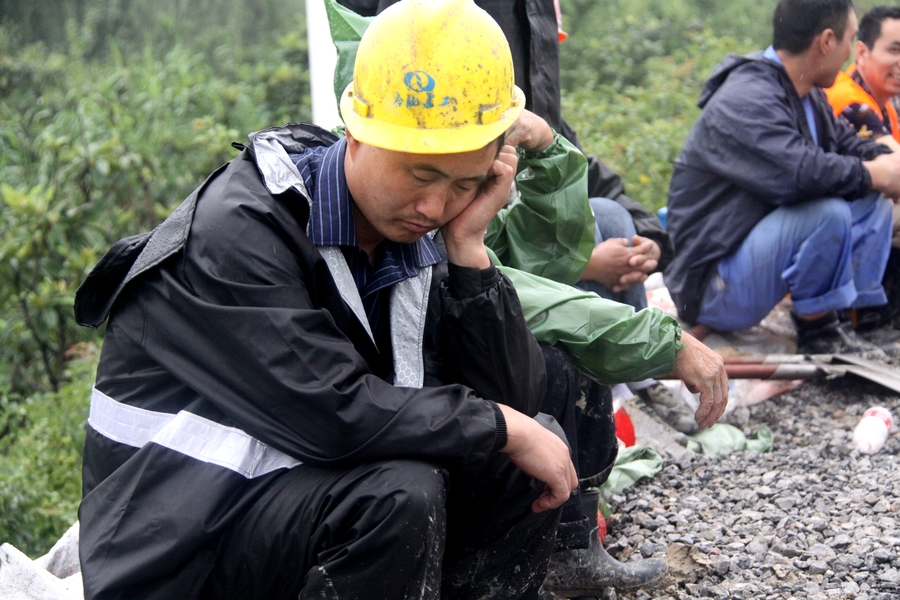 为了抢出“生命通道”，再难再累都值得