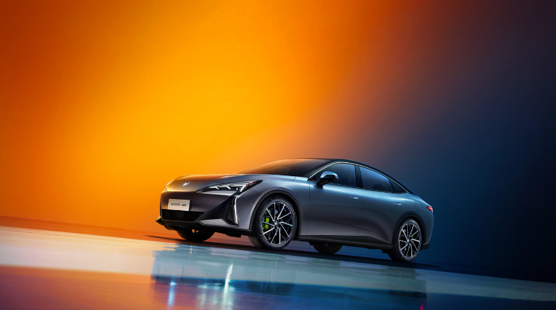 首批智能网联汽车准入和上路通行试点公布!长安、上汽等9个联合体入选丨观车论链