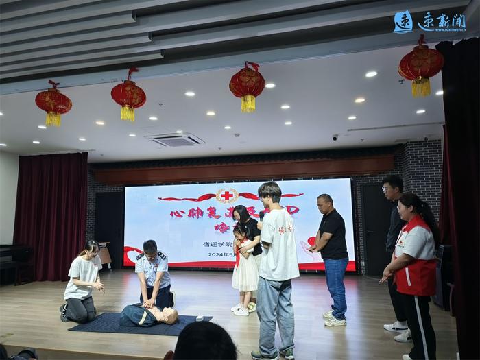 家长扎堆“学艺” 青年夜校点亮生活