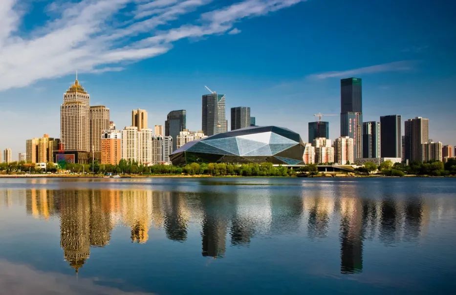 沪港深500ETF（517000）逆市飘红，巨化股份涨超7%，机构：中国资产当前仍具性价比丨ETF观察