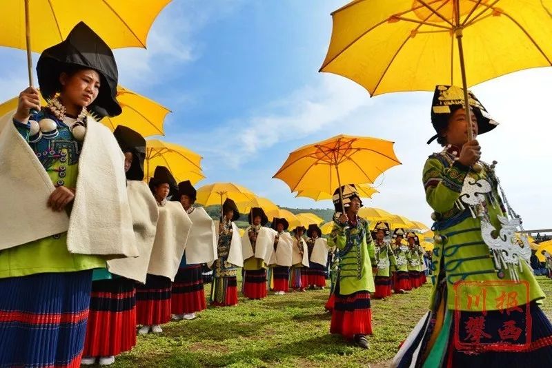 “火把原乡”布拖县欢庆彝族火把节