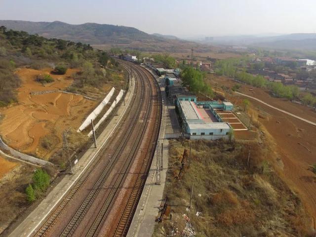 兰新高铁“大动脉”支撑大开发