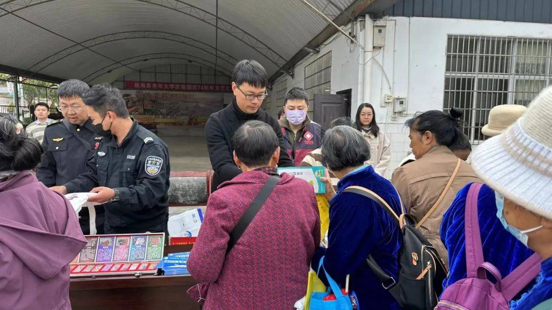 成华区二仙桥社区卫生服务中心开展慢性病防控社会因素调查工作