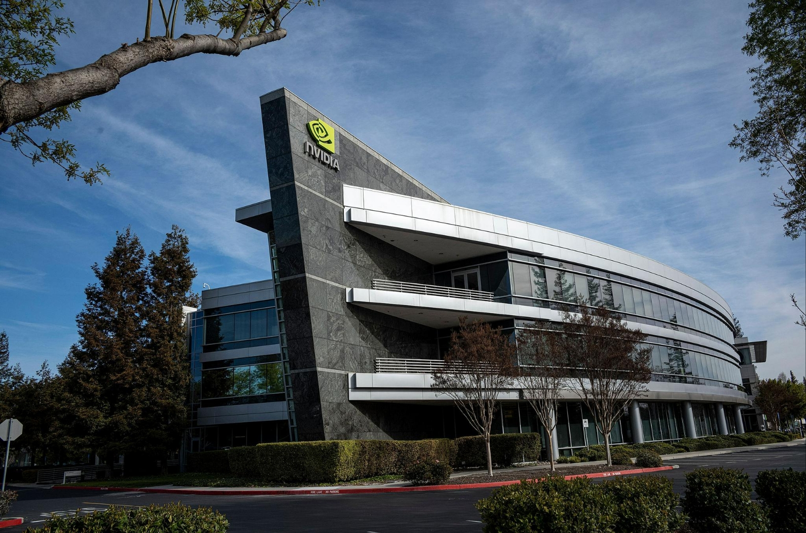 英伟达与OpenAI官宣合作,电子ETF(159997)昨日“吸金”2347万元,长川科技20CM涨停