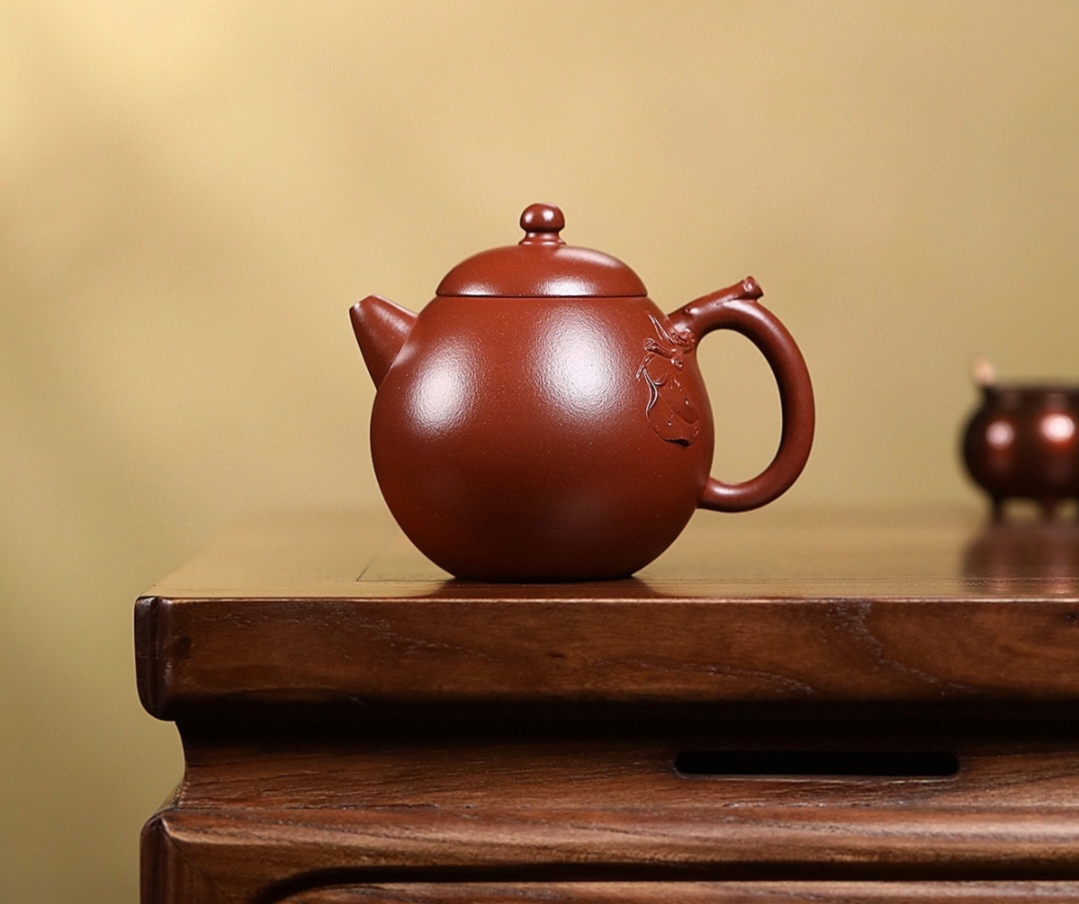 港深交易所打风不停市！半导体冲高，阿里巴巴涨超6%