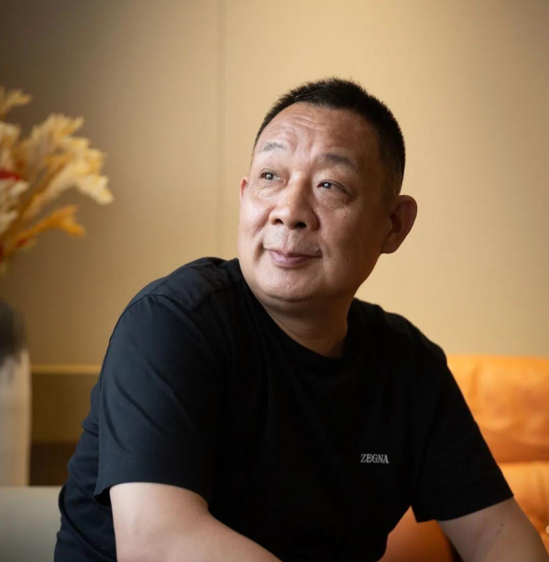 3小时收费50万！“天价分享”引争议后，于东来：开放免费学习