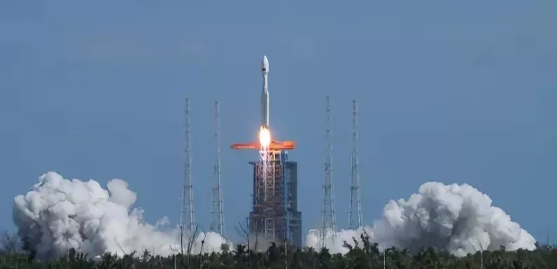 中国卫星封板，卫星ETF广发、卫星ETF、卫星产业ETF涨超3.3%