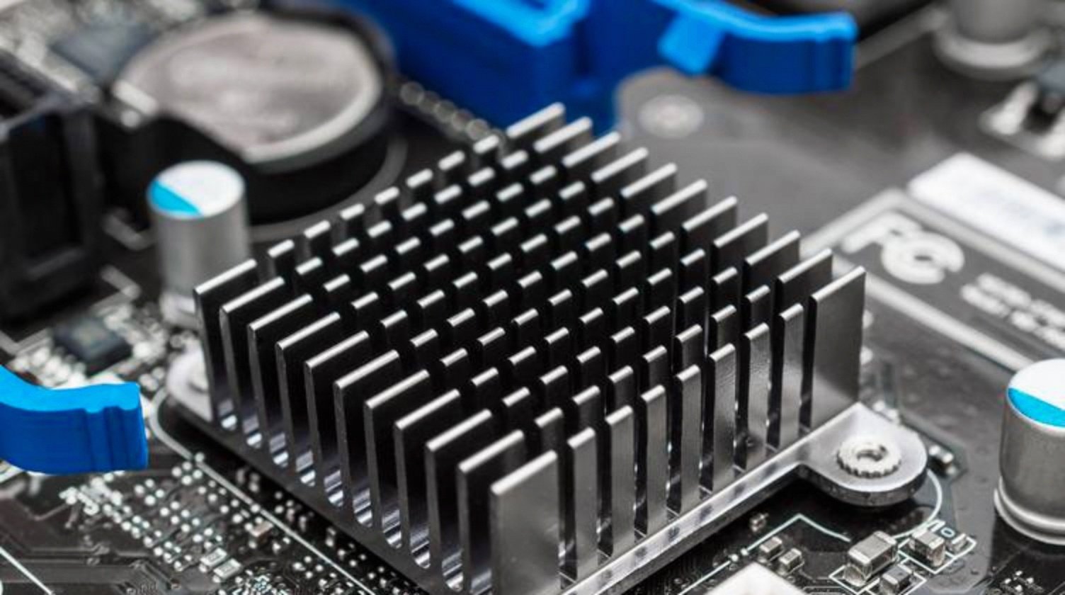 AI基础设施建设加速，英伟达液冷供应商财报超预期，同类费率最低创业板人工智能ETF华夏（159381）涨超4%